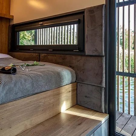 Water Hideout - Floating Secret Spot In Mazury Botel Wojnowo