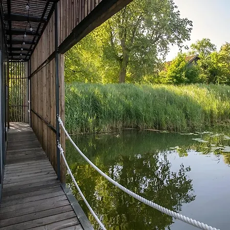 Water Hideout - Floating Secret Spots In Mazury 보트호텔 *