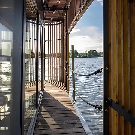 보트호텔 Water Hideout - Floating Secret Spots In Mazury *