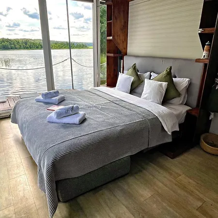 Water Hideout - Floating Secret Spots In Mazury Wojnowo (Pisz)
