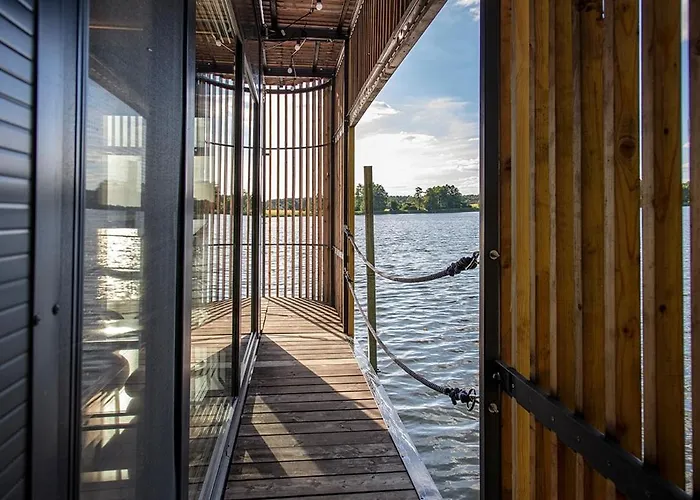 Botel Water Hideout - Floating Secret Spot In Mazury